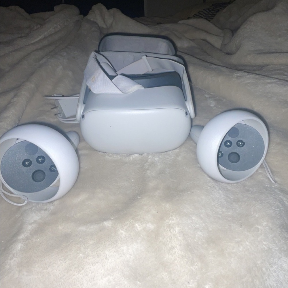 Oculus - Meta Quest 2 - Advanced All-in-One Virtual Reality Headset - 256 GB
